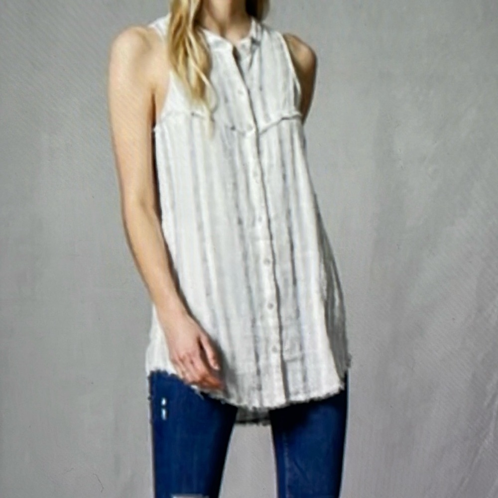 NWT FATE “Anthropologie”LINEN BLOUSE W/ Pockets Sz. S